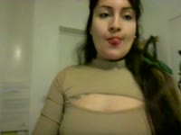 I’m a sensual Latina woman with a soft, feminine and confident presence. I love being admired and desired. I know how to tease with my body, my eyes, and my energy.
If you enjoy watching a woman who is comfortable with her sensuality and knows how to hold your attention, you’re in the right place.