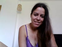I am very warm, in lack of tenderness and pleasure, I want to share intense and naughty moments with you.
