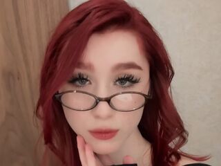 camgirl fingering shaved pussy KatieCornelio
