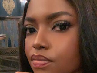 hot striptease webcam NinaKiki