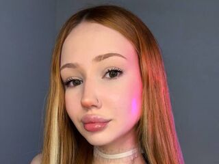 naughty camgirl masturbating with vibrator ZoeFord