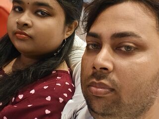 adult couple webcam PujaAndRaj