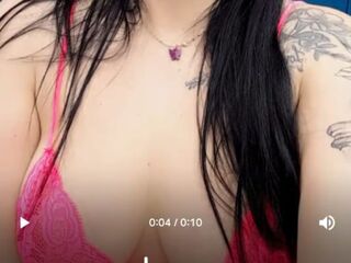 livecam MelanieDaring