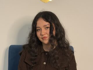 naughty camgirl fingering pussy AileenSibeto