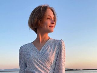 topless webcamgirl AlexaCatalano