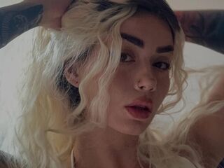 camslut topless AlinaVarenne