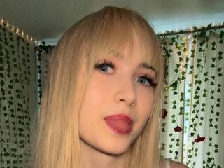naked camgirl masturbating with dildo AliseWeekers