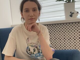 camgirl masturbating with dildo AmyCoxe