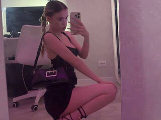 fingering cam whore AngelesBelfiore