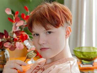 masturbating cam girl AuroraGlo