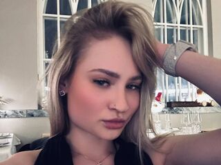 naked cam girl masturbating with dildo BarberaWesterman
