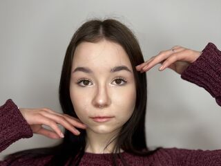 camgirl fingering shaved pussy BibiEury