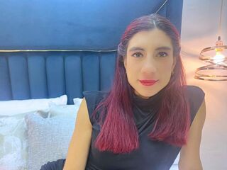 camgirl webcam BrendaMore