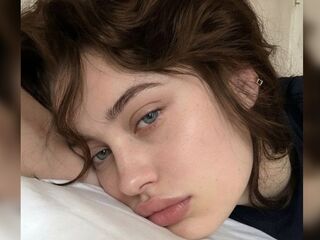 masturbating cam girl BrettOpher