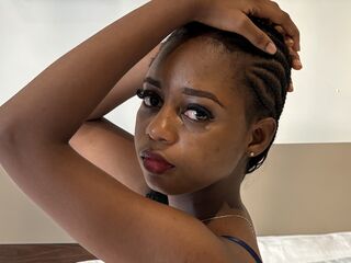 webcam hooker BrianaHadid