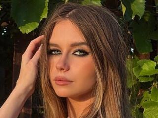 webcamgirl sexchat BrunaKiebler