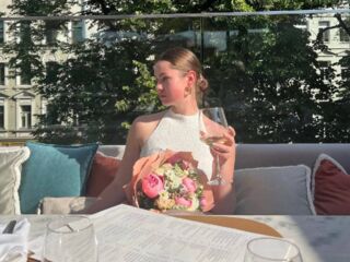 camslut spreading pussy CarolMeinhard