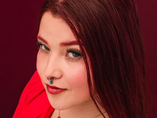 naked camgirl fingering pussy CelesteRevolt