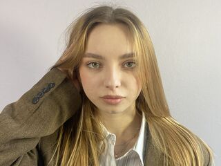 sexy live girl ChariseKuhnke