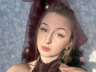 adult cam CharoletteHeckle