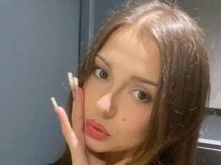 camgirl masturbating with dildo CherlynRosario