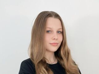 camgirl chatroom ChristianeSivie