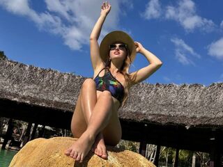 naughty camgirl masturbating with dildo ClarettaPittmann