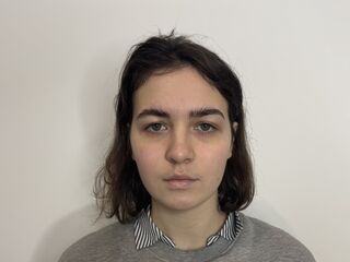 sexshow CorinaHariri