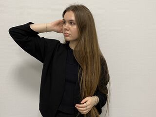 beautiful camgirl CyrstalCherubini