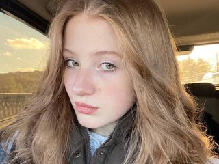 naked webcam girl video DaniellaSunshine