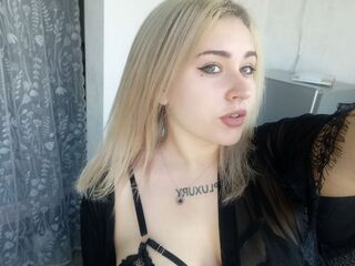 nude gamgirl DinahSalimas