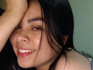 naked girl with webcam masturbating with sextoy DixieMichel