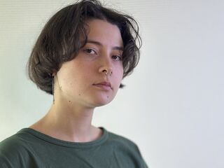 camgirl playing with dildo DoreenTovrea