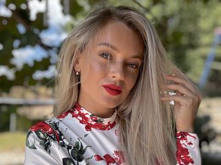 camgirl live porn ElieLewison