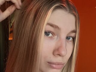 beautiful camgirl ElvaBinner