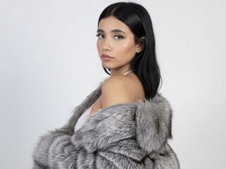 closeup web cam EmyDilucas