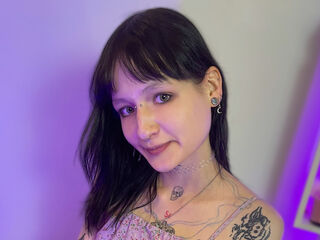 girl showing tits EsterNocturne