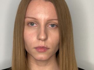 webcam girl FawnTobin