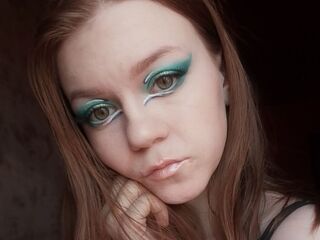 camwhore masturbating with sextoy FloreneBouma