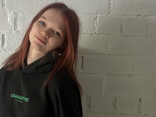 naked camgirl masturbating with vibrator GabrielleZabenko