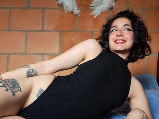 hot cam girl masturbating with vibrator GretaMo