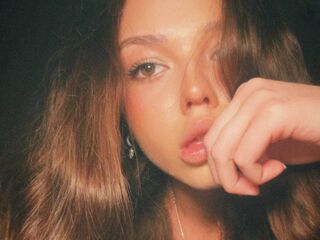 topless camgirl JanyceCruden