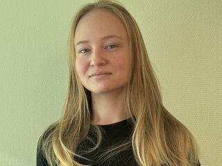 naked girl with webcam masturbating with dildo JeniferFerrarini