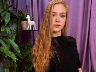 fingering cam whore JuliMiu