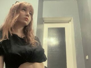 naked camgirl gallery KatheSanagustin
