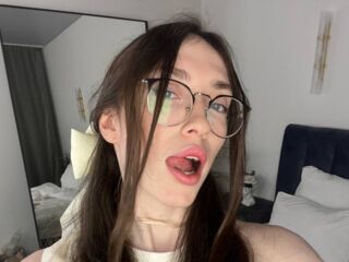 hot strip tease cam KatyDorni