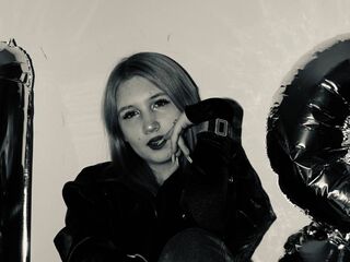 naked webcamgirl picture LatishaWolfenden