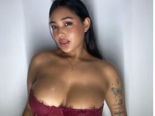 hot cam girl masturbating with dildo LaurenKaterine