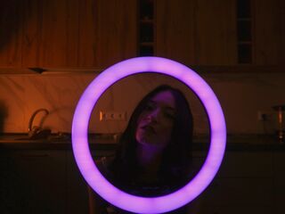 naked girl with webcam fingering LessyLuiz