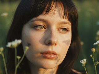 shaved pussy web cam LiluSoto